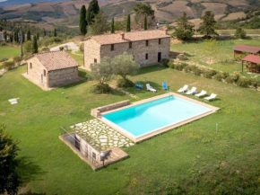 Peaceful Villa in Radicofani with Pool